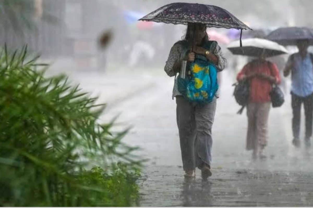 Weather alert in UP in view of Cyclone Arnab; heavy rain, strong winds ...