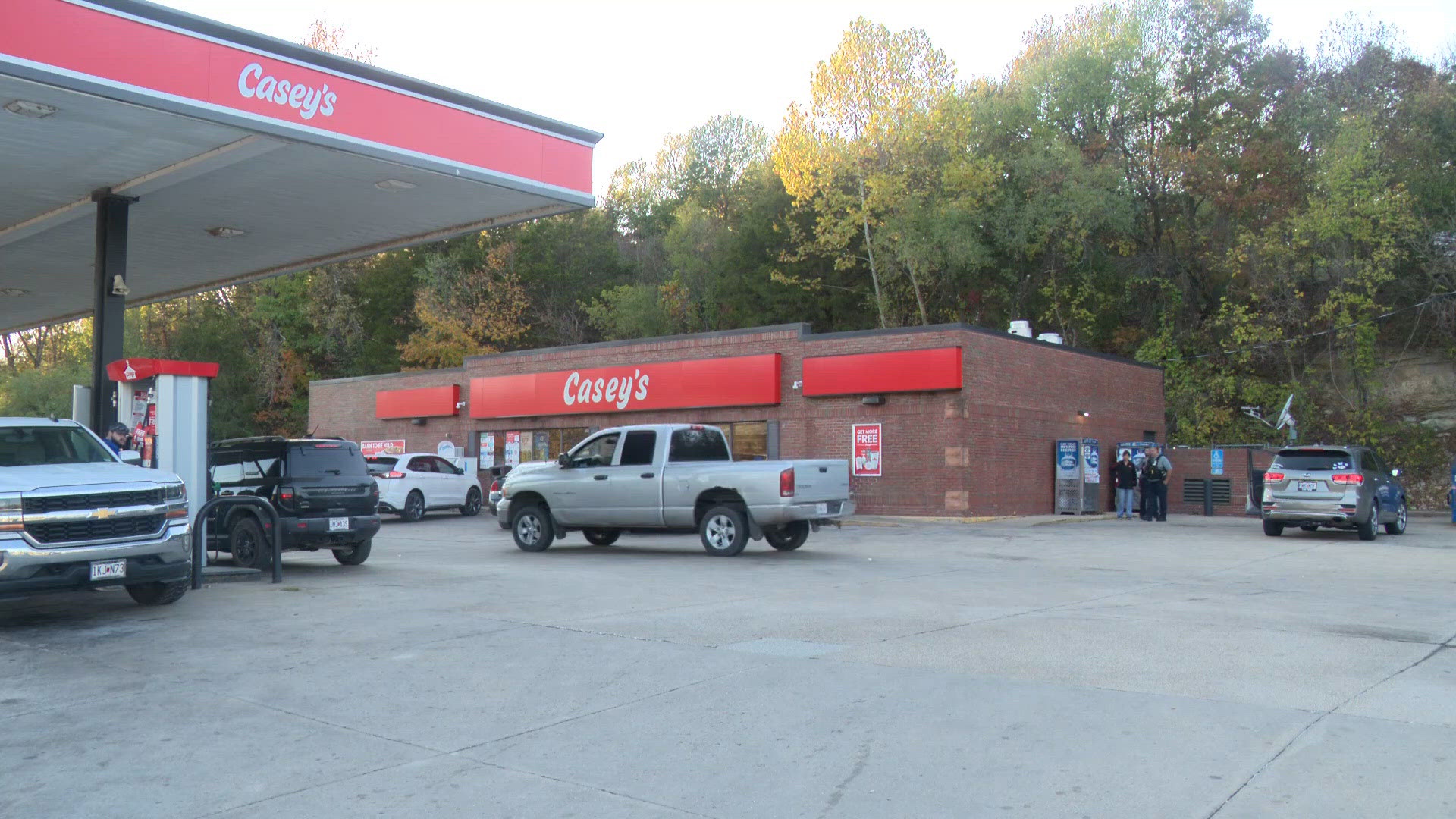 Police trying to connect dots between De Soto armed robbery and deadly ...