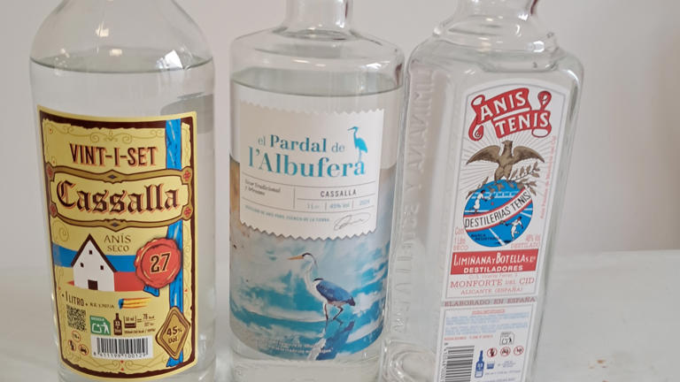 La cazalla vuelve a Real y rinde homenaje a su pasado destilero