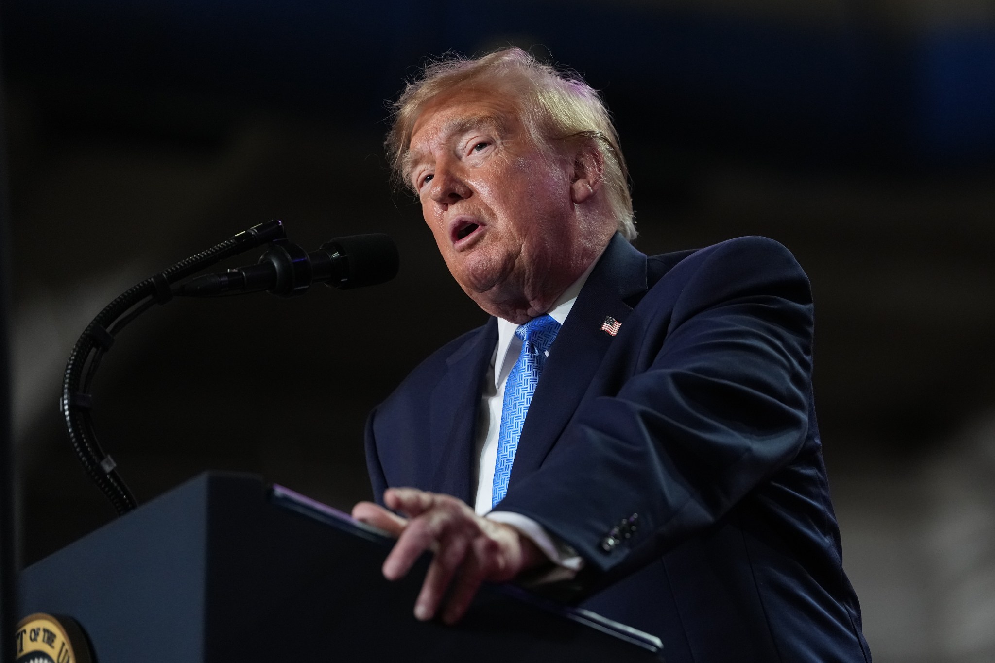 Trump repeatedly calls out daylight saving delay before clock change