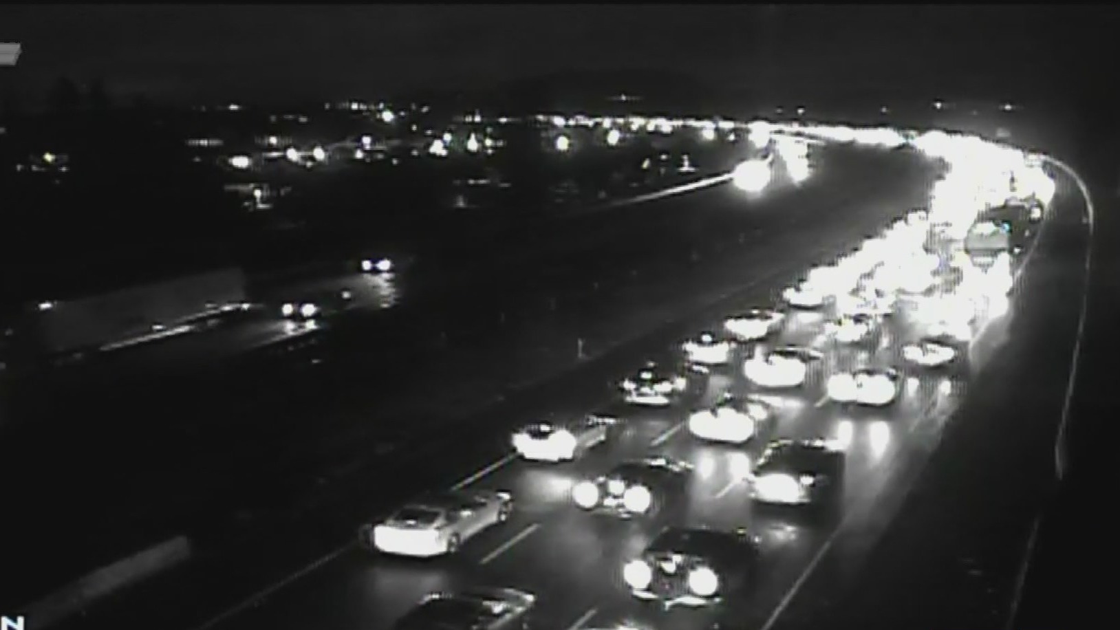 Traffic alert: Northbound I-205 closed to investigate fatal pedestrian ...