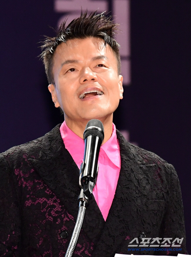 Bid announced to secure stake far exceeding Park Jin-young’s 15%... JYP ...