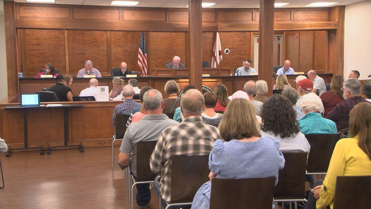 Leeds residents sound off on state-backed apartment project