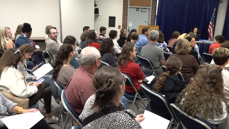 Solon students, parents call for action after antisemitic incidents at middle school cultural awareness event