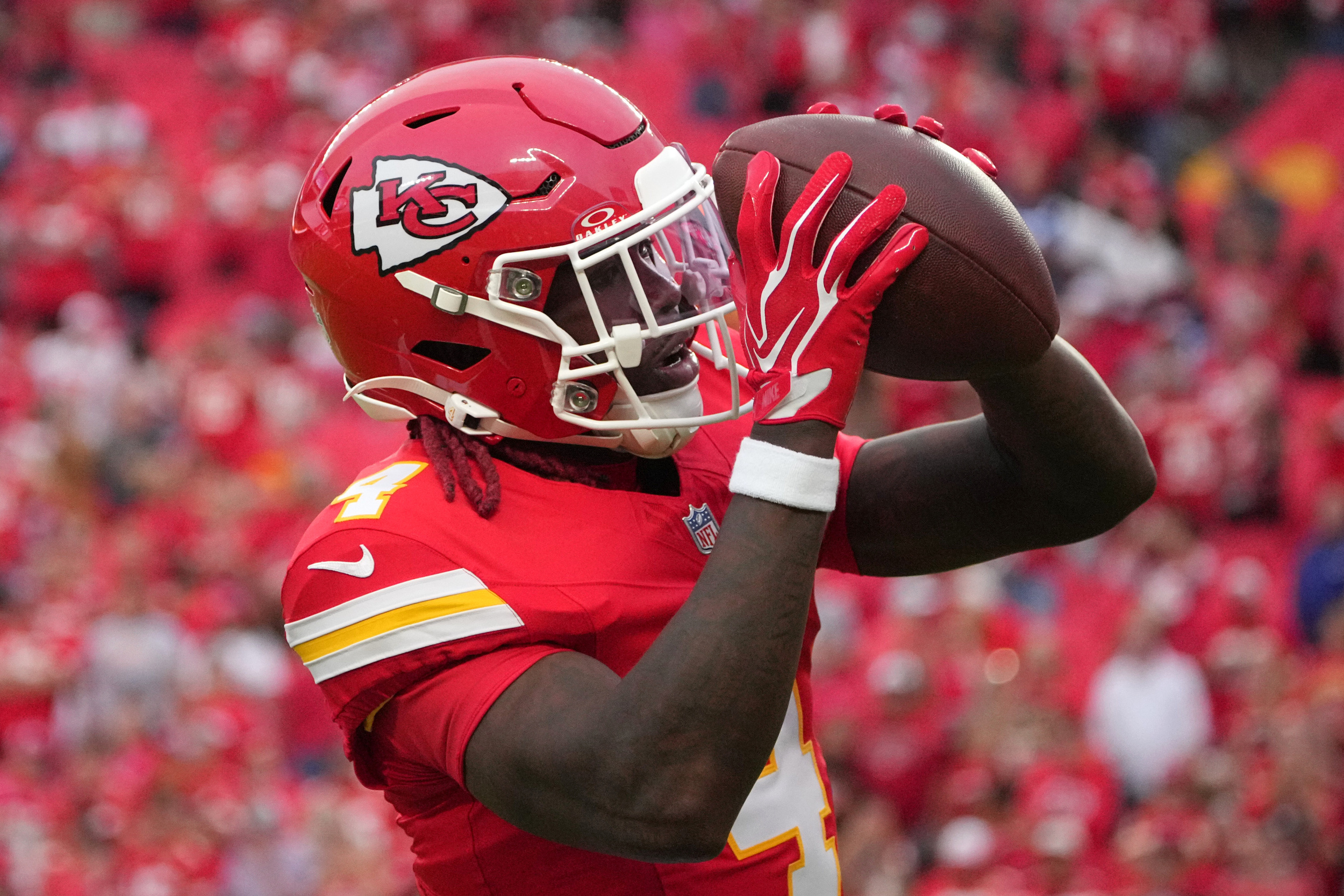 Chiefs calling around on WR depth