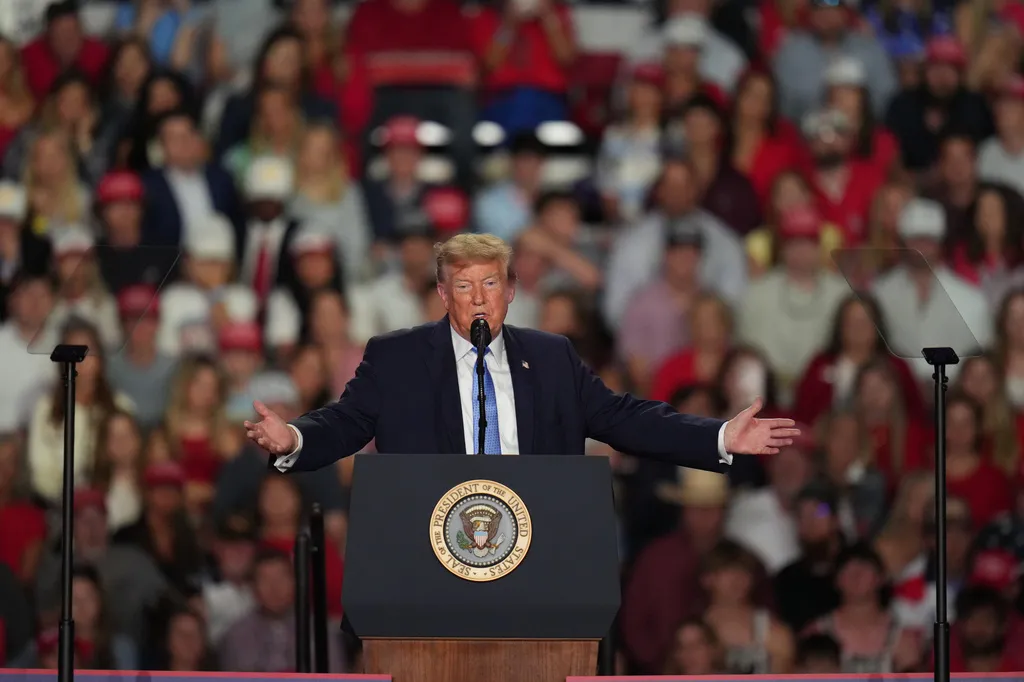 Trump hits back at Obama's Cheesecake Factory joke: ‘He doesn't understand'