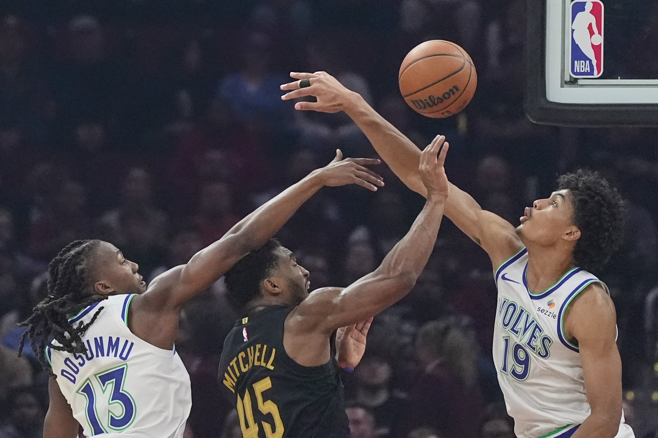 Cavs outlast Wolves in OT nailbiter