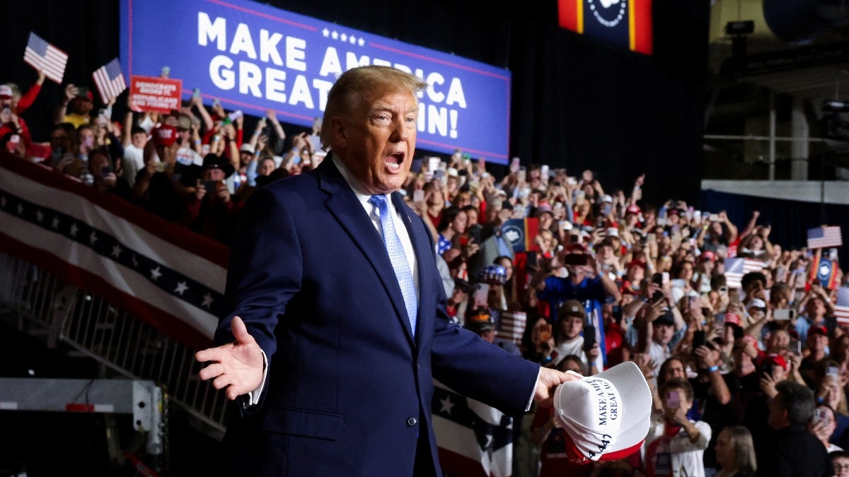 Trump gets tiny approval boost a week before midterm polls, Democrats ...