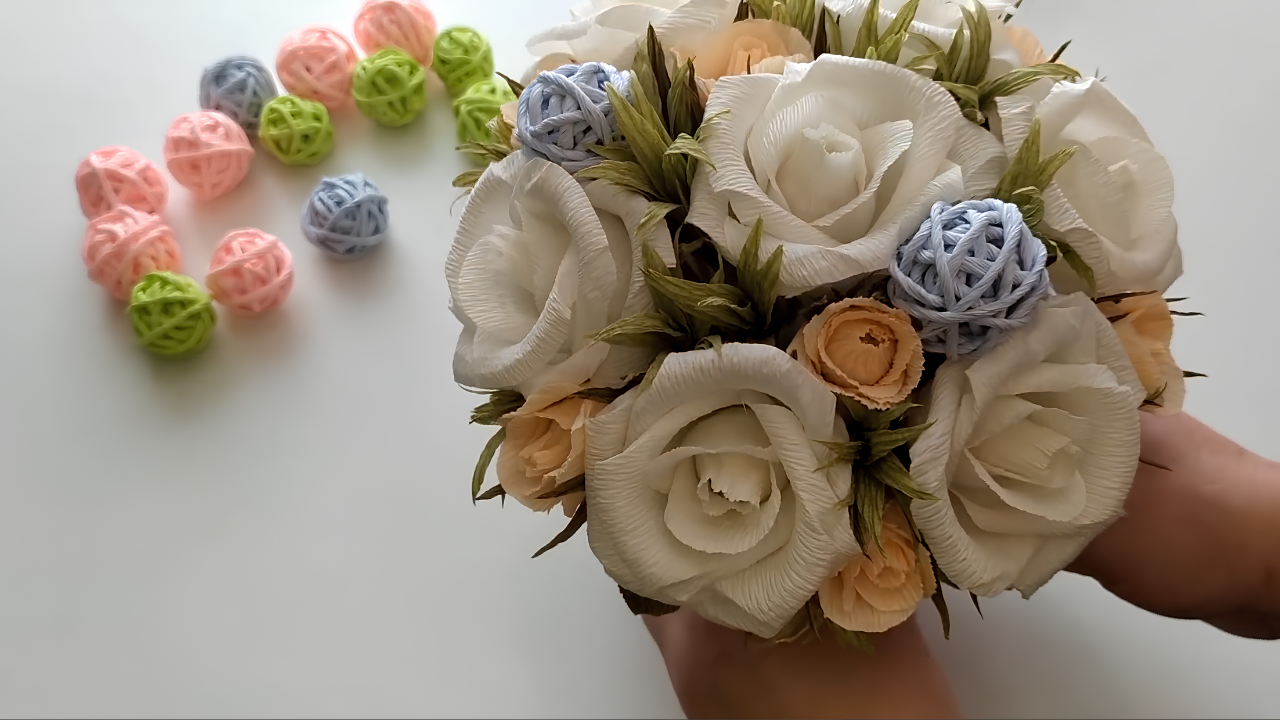 Making decorative pieces with simple craft materials