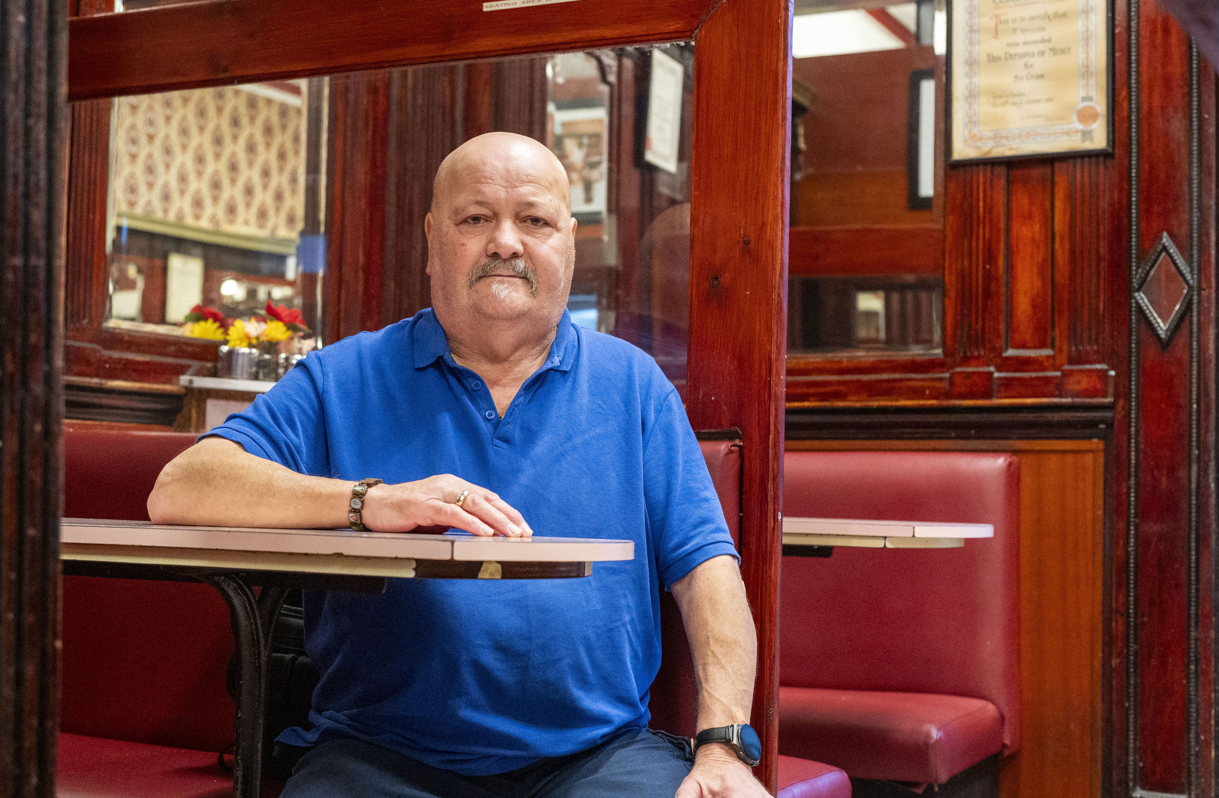 Portrait of 'Glasgow royalty' Gino who owns the University Cafe by ...