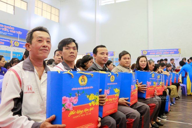 Công đoàn Khánh Hòa tổ chức Chợ Tết tại 5 điểm, tập trung chăm lo Tết cho đoàn viên