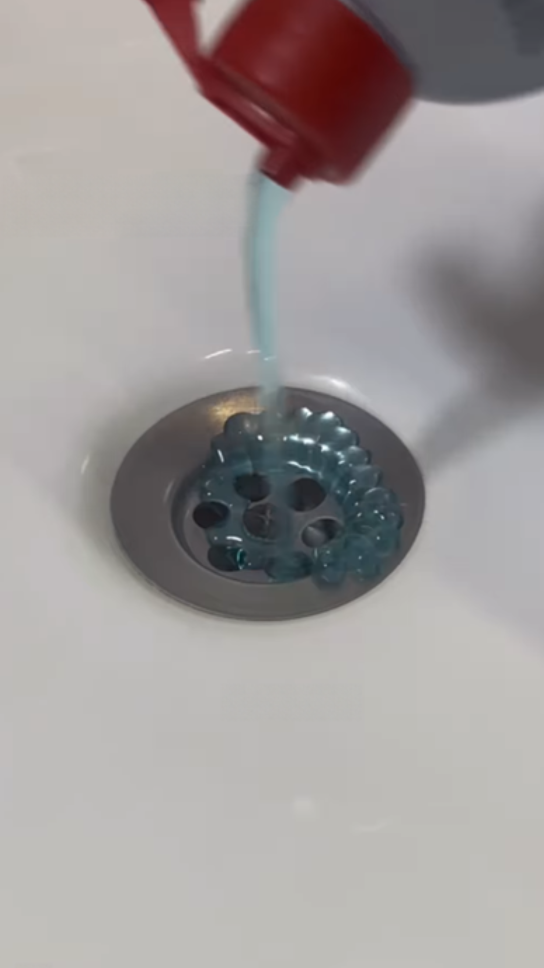 Lavabo Giderlerini Açık Tutmak İçin Basit Aylık Rutinim