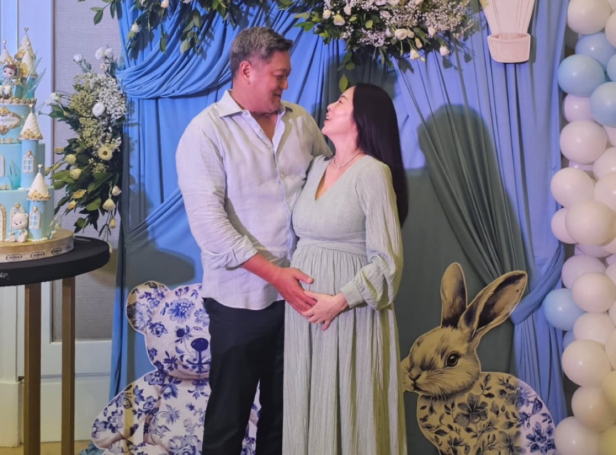 Grace Lee reveals pregnancy with 'miracle baby' at 43