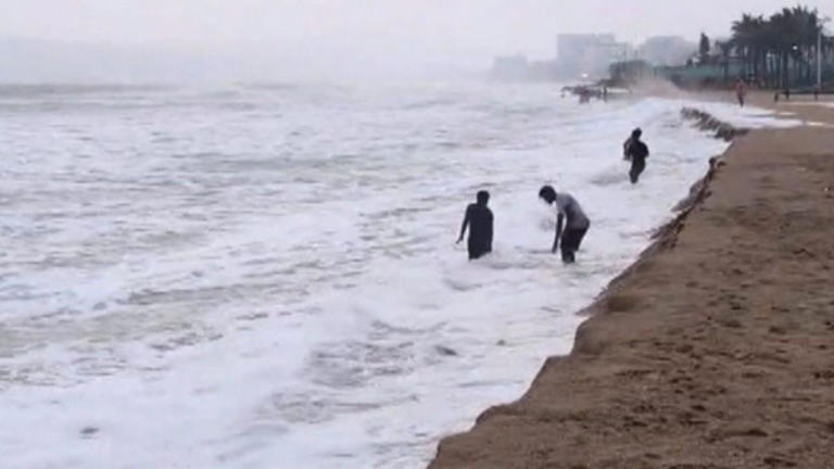 Cyclone Arnab: Strong winds of up to 60 kmph likely along West Bengal coast