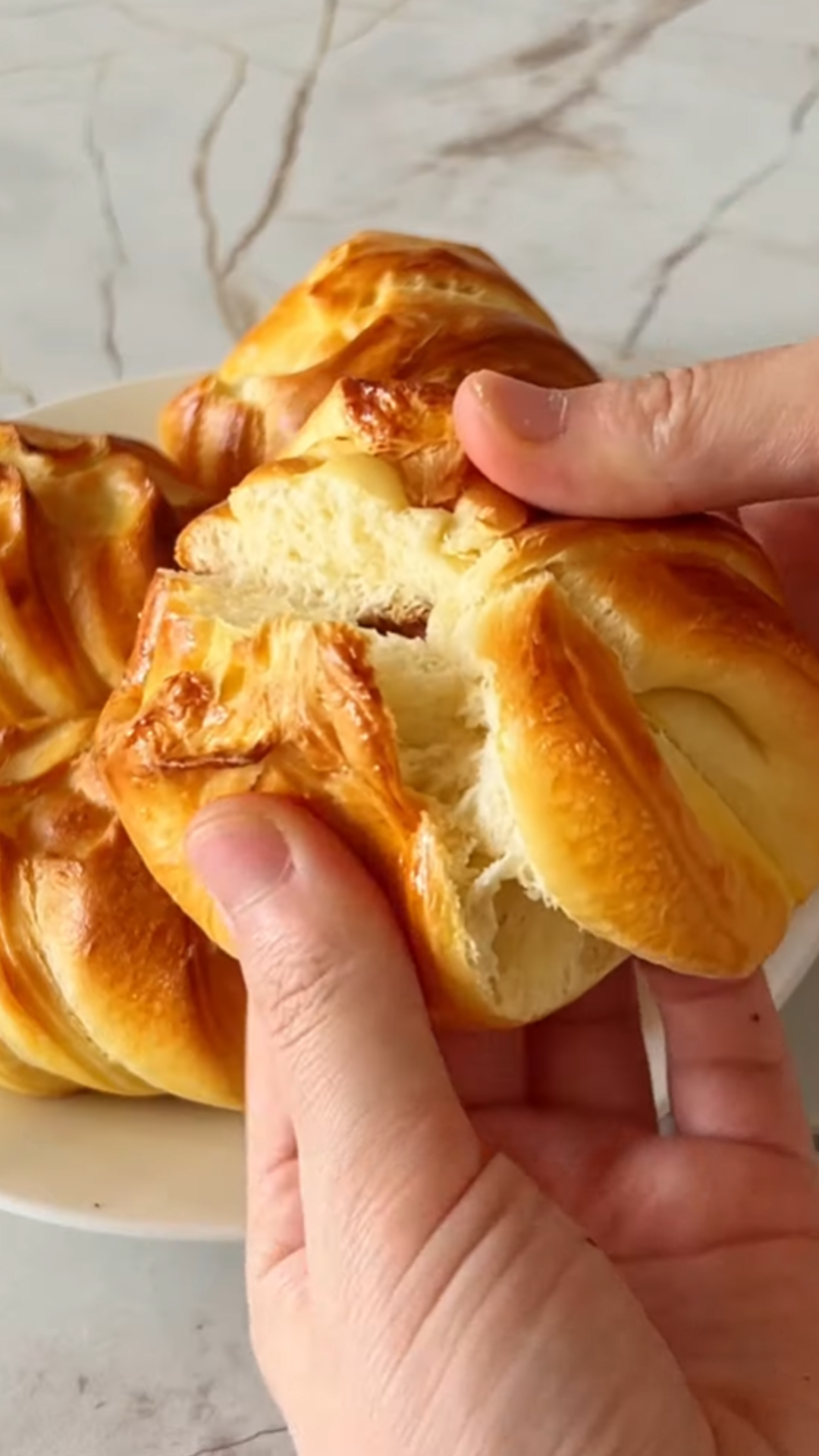 How to shape bread like a professional baker at home