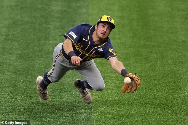Baseball fans blast 'boring' World Series as Brewers eye sweep of Rays ...
