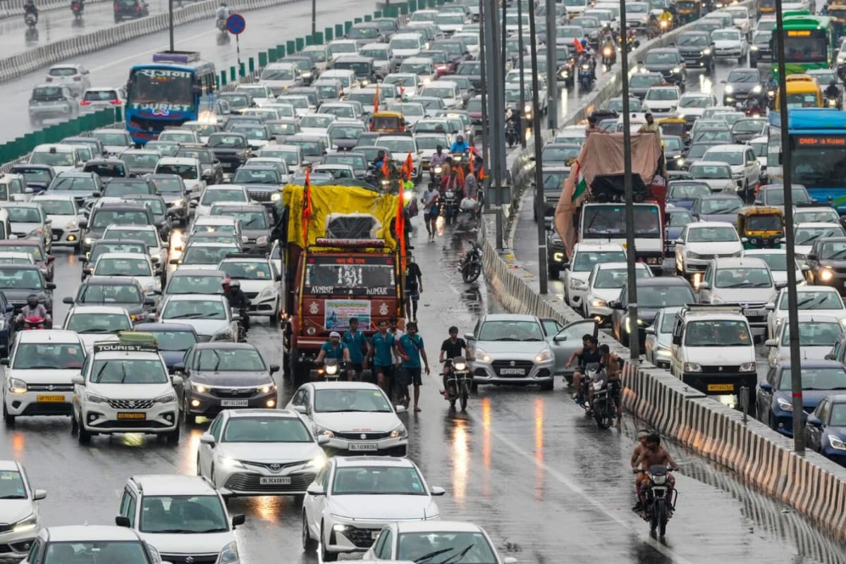 Delhi airport route gets relief: Old RTR flyover reopens after 6 days ...