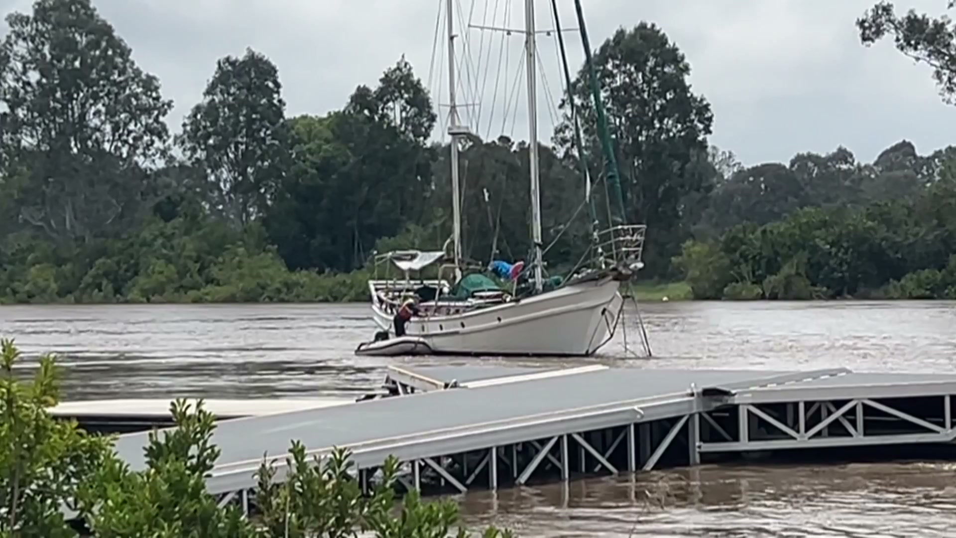 Body found in Qld floodwaters