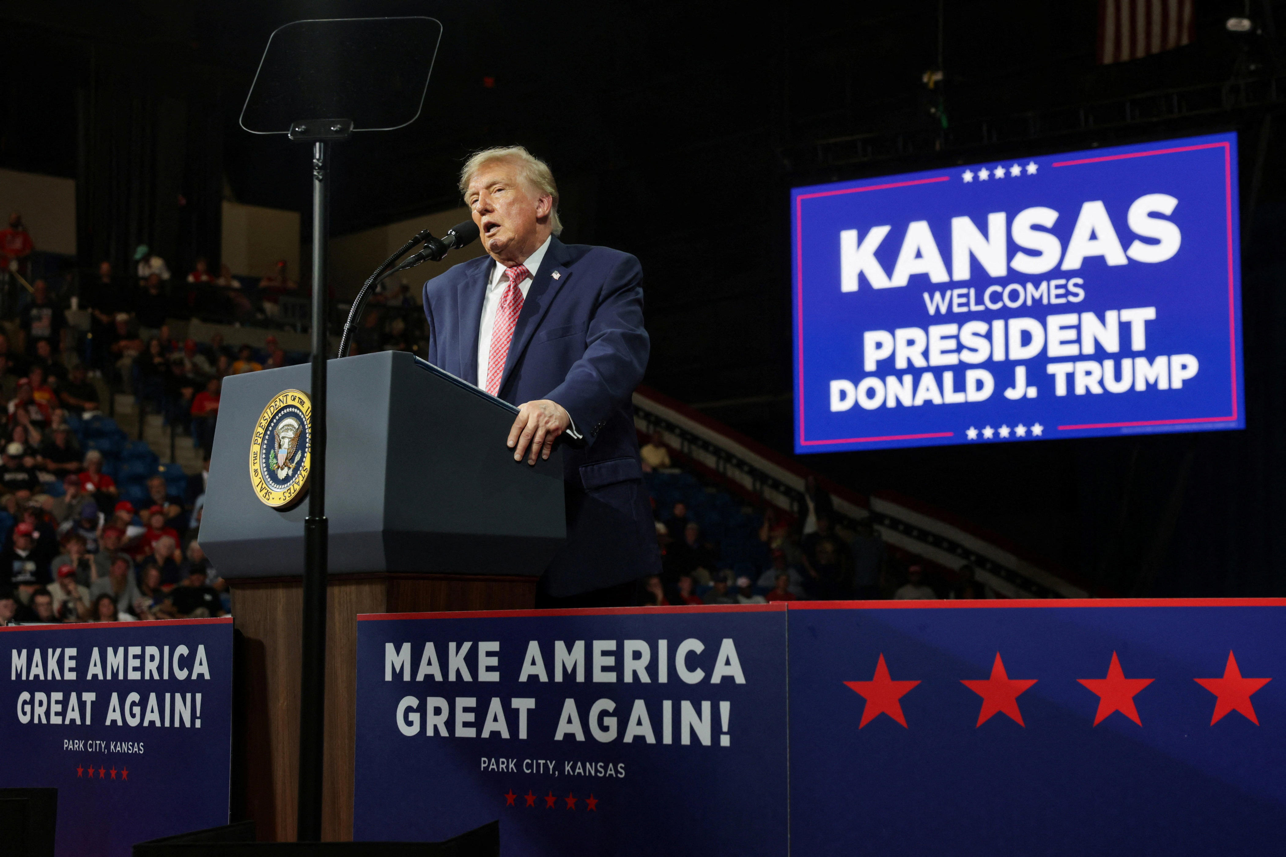 Donald Trump returning to Kansas for a second midterm election rally