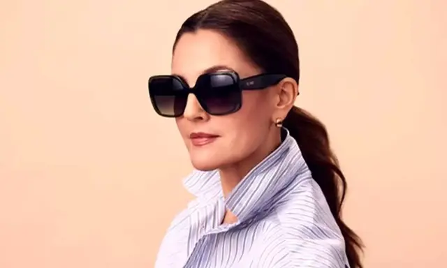 Drew Barrymore recalls getting sick of pink T-shirt and white pants in ...