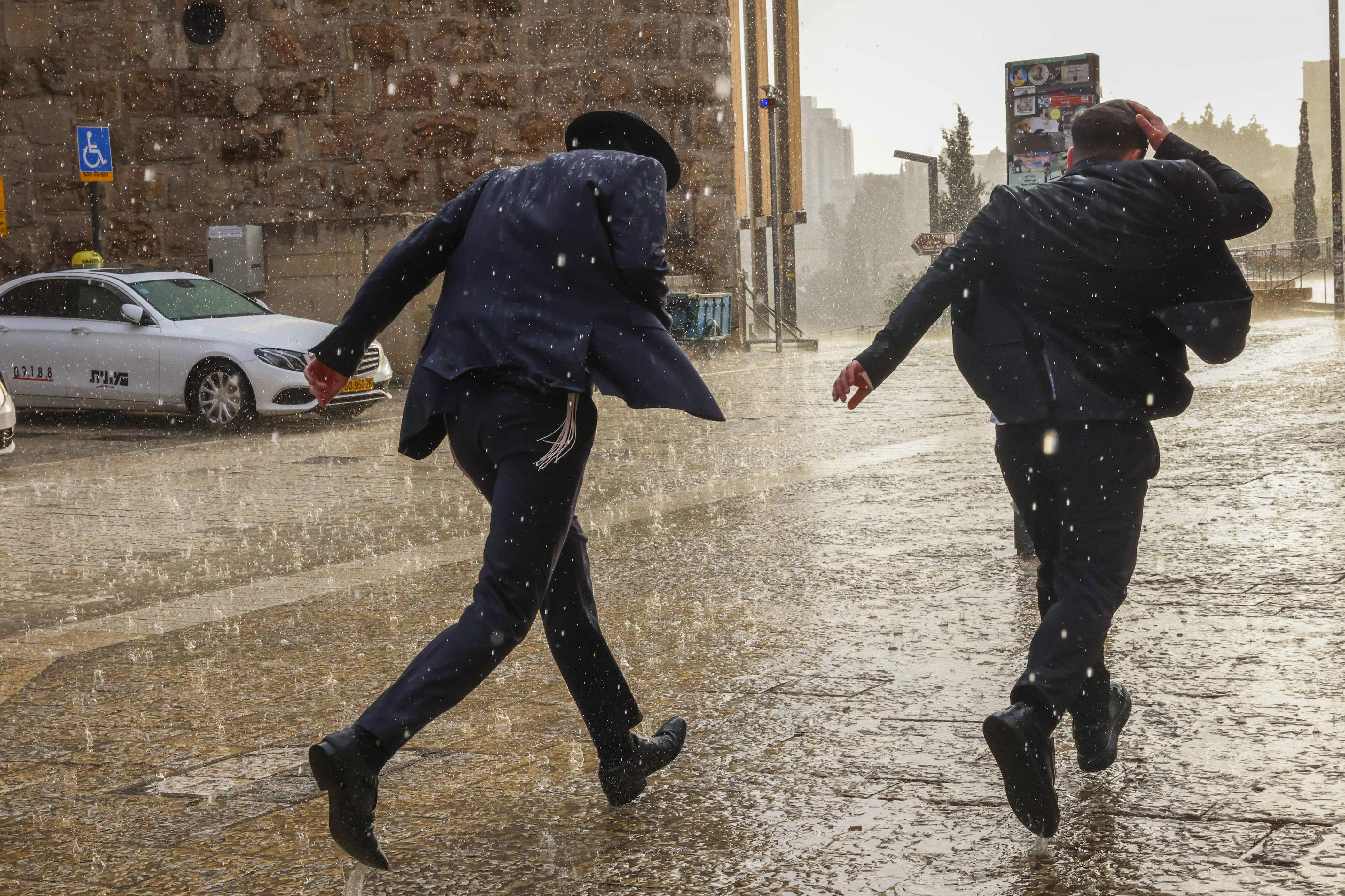 Storm threatens flash floods, road closures in south as Israelis head ...