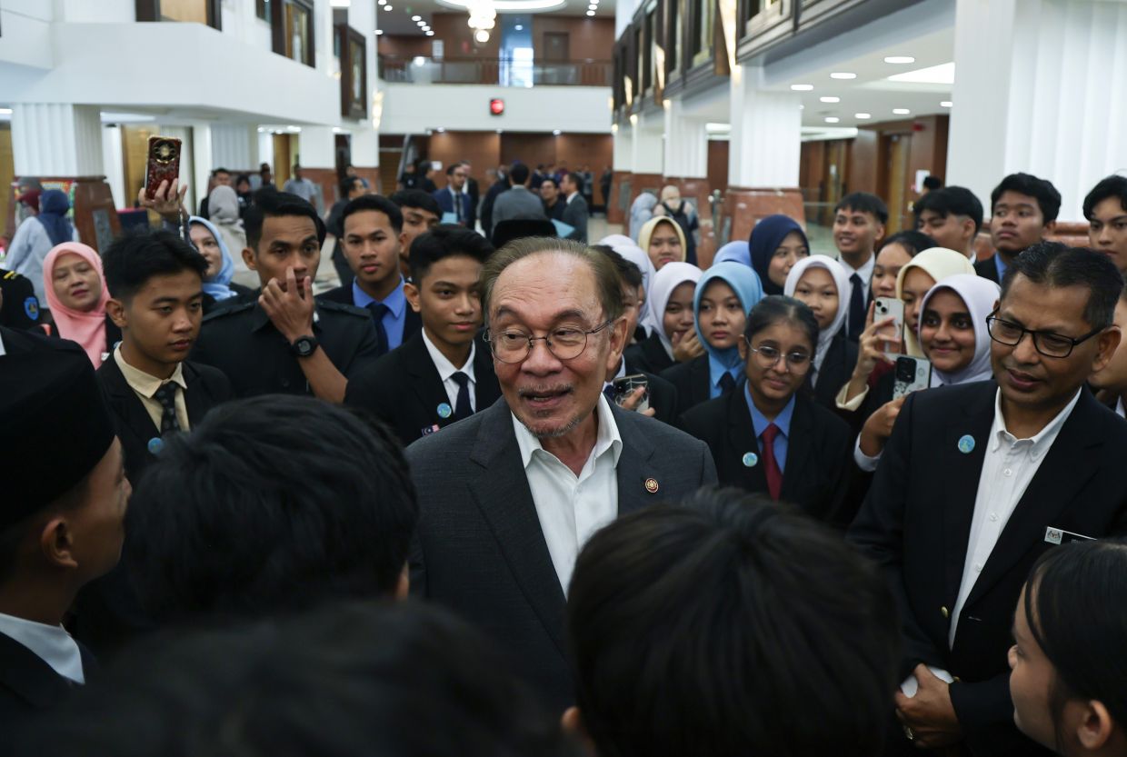 Politics must stay out of investment decisions by govt-linked entities ...