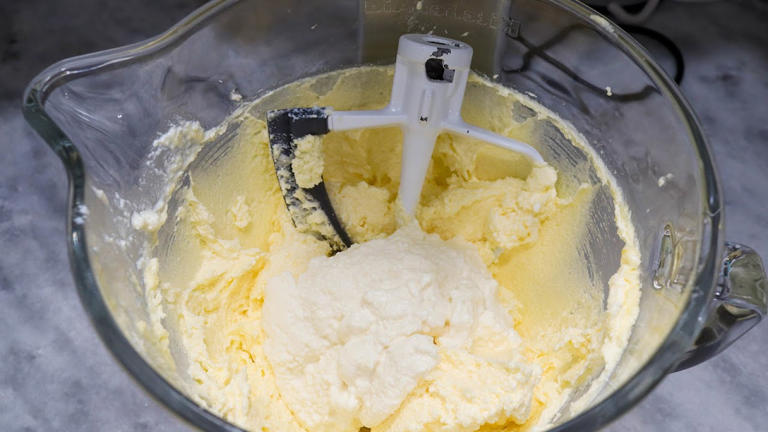 These ricotta cheese cookies will be delicious on any dessert table or ...