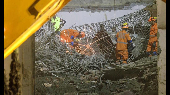 Harsh Vihar collapse: Families allege delayed rescue cost 2 men their lives