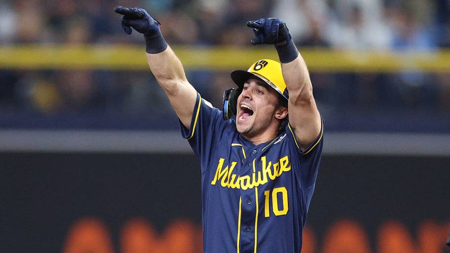 Brewers blow out Rays in World Series game 3 behind historic inning