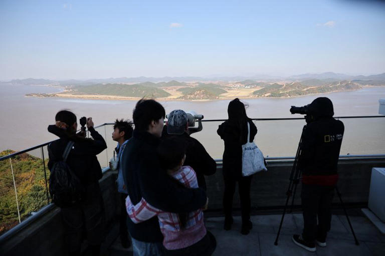 North Korean artillery pointed south stirs concern at border observatory