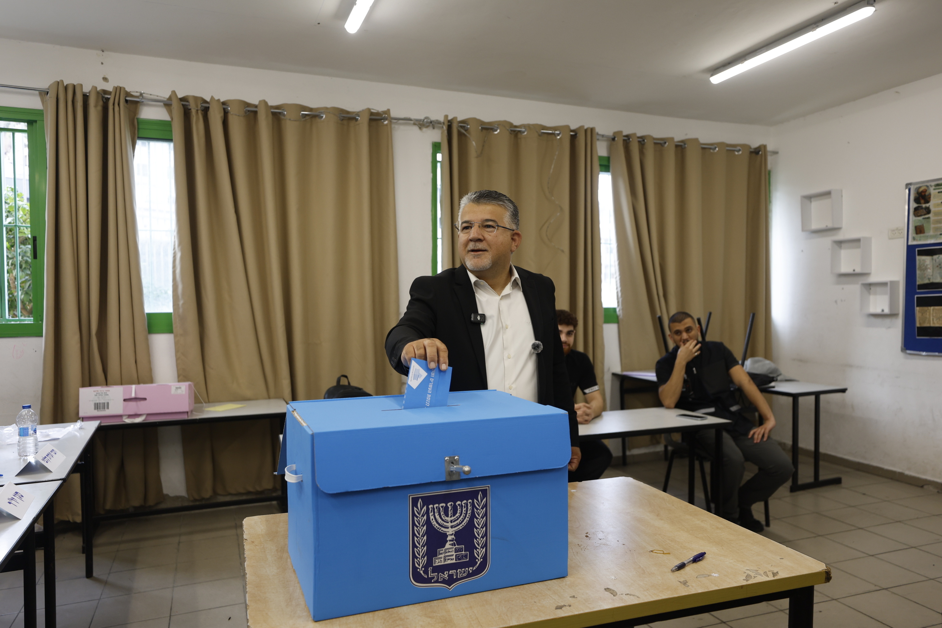 Israele, aperti i seggi per il rinnovo della Knesset