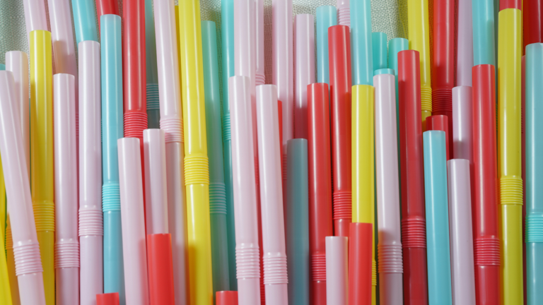 Paper straws 'worse than plastic'? Study finds 6.3 times higher ...