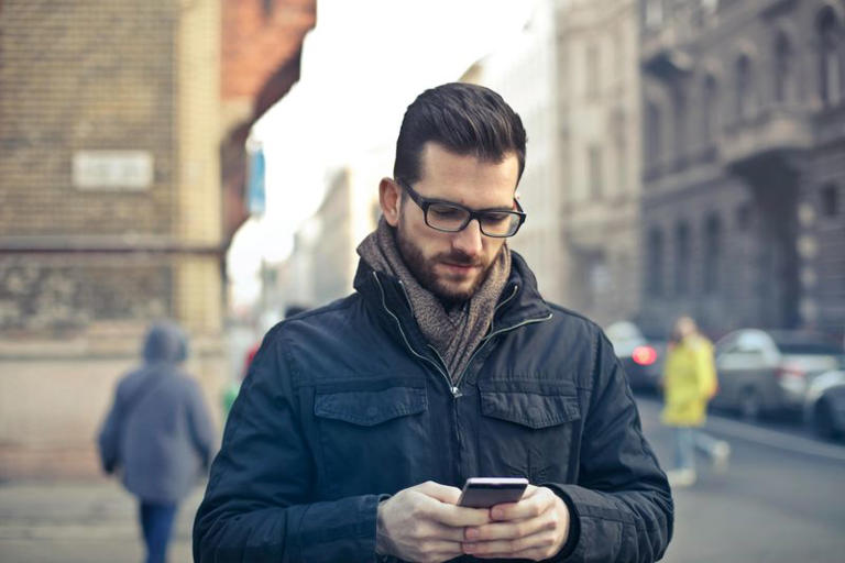 8 psychological reasons people ghost (and how to deal)