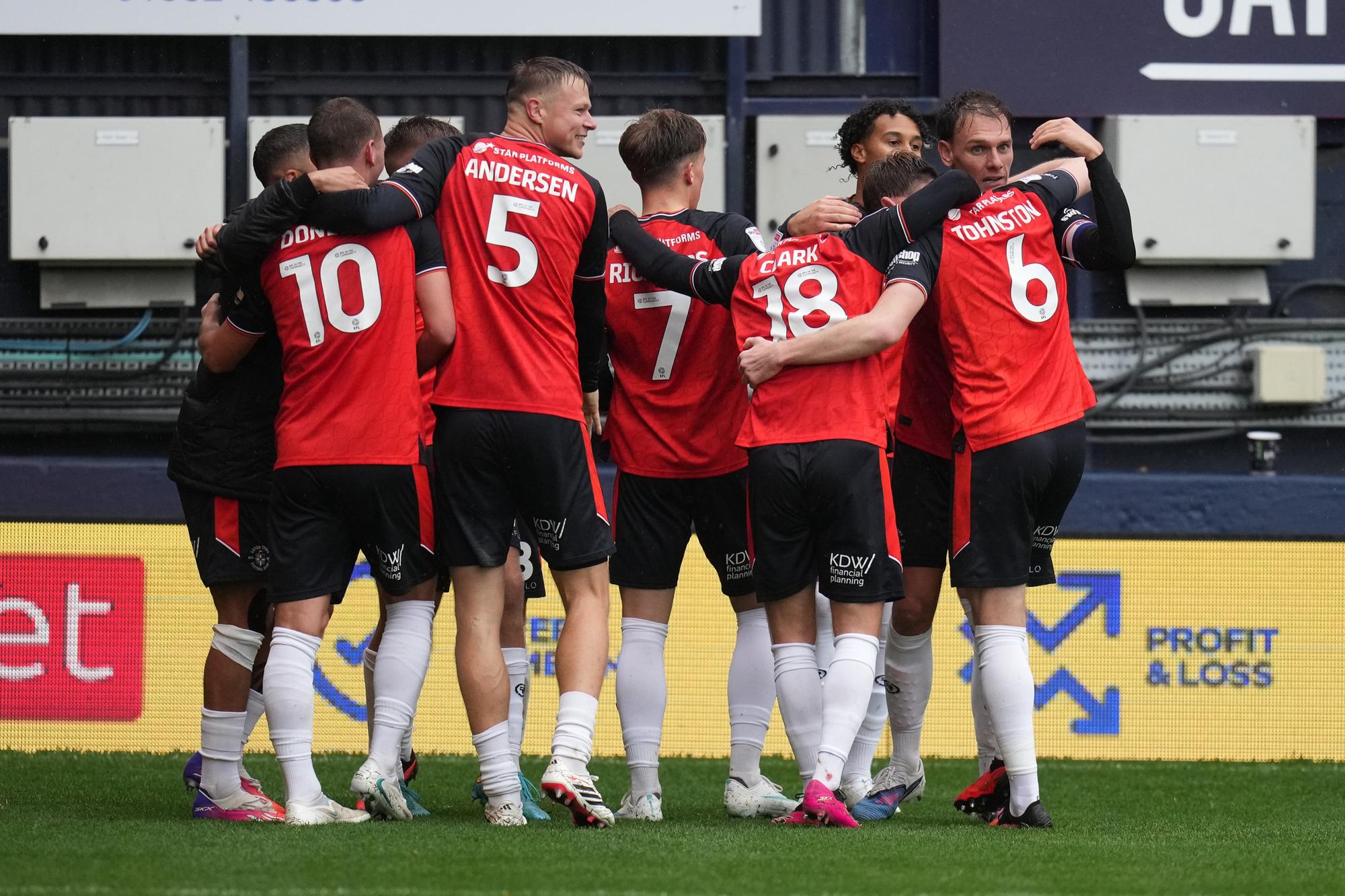 Hatters beat Foxes thanks to sub Marshall's dramatic injury time winner
