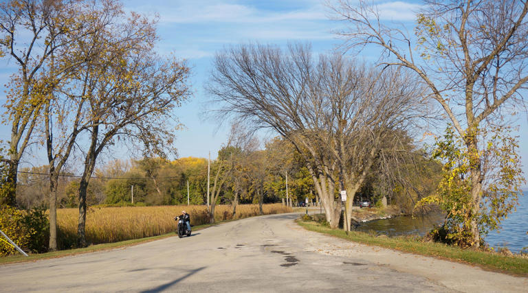 A lighthouse and lake views await at Oshkosh's Asylum Point Park ...