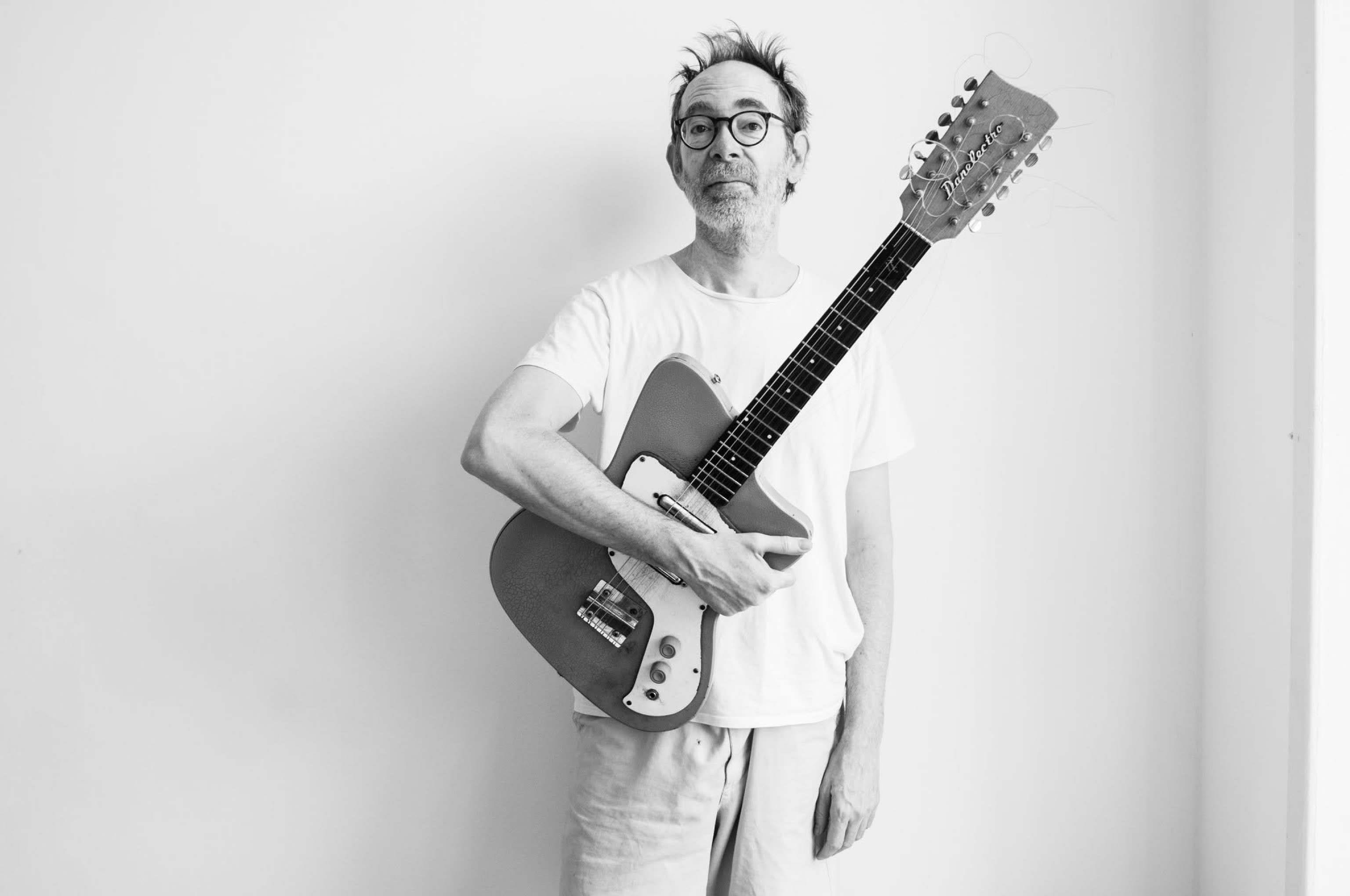 Il musicista Arto Lindsay torna in Italia con 'The Ghost of Unity'
