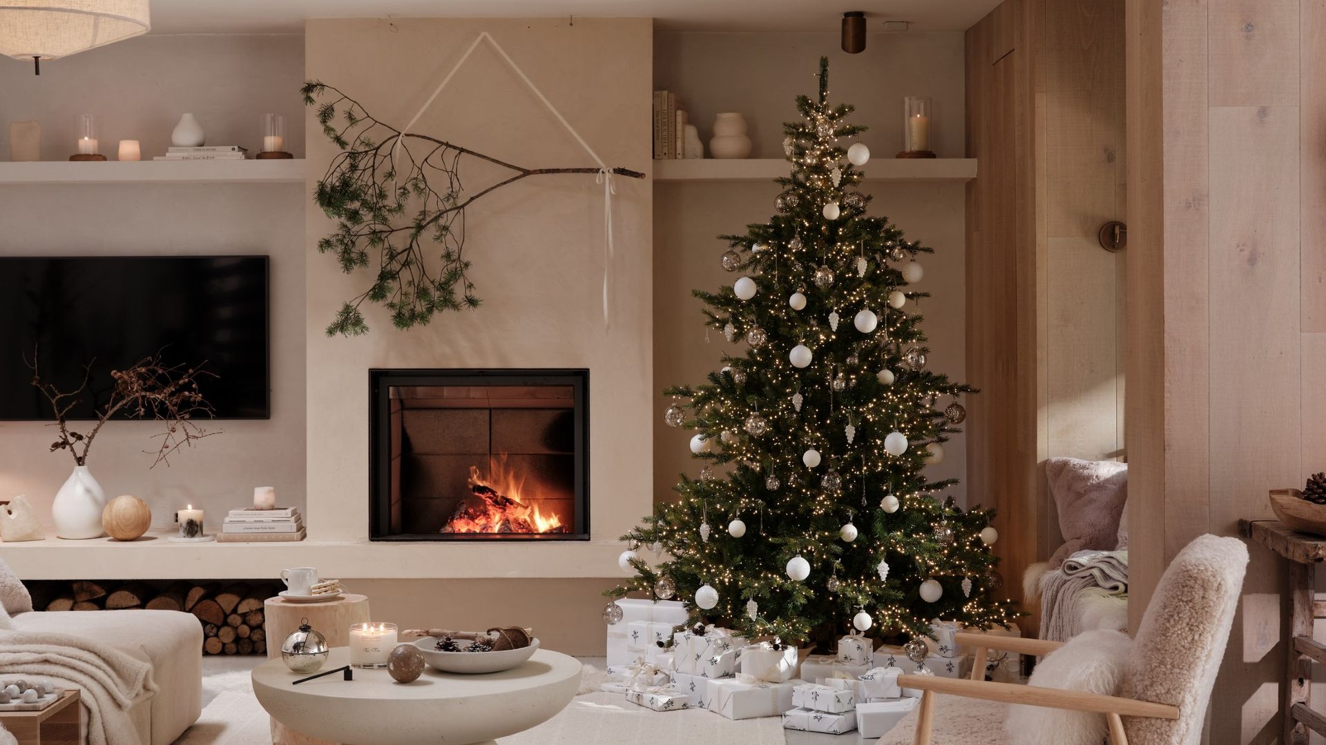 The White Company’s extra bright Christmas tree lives up to its name ...