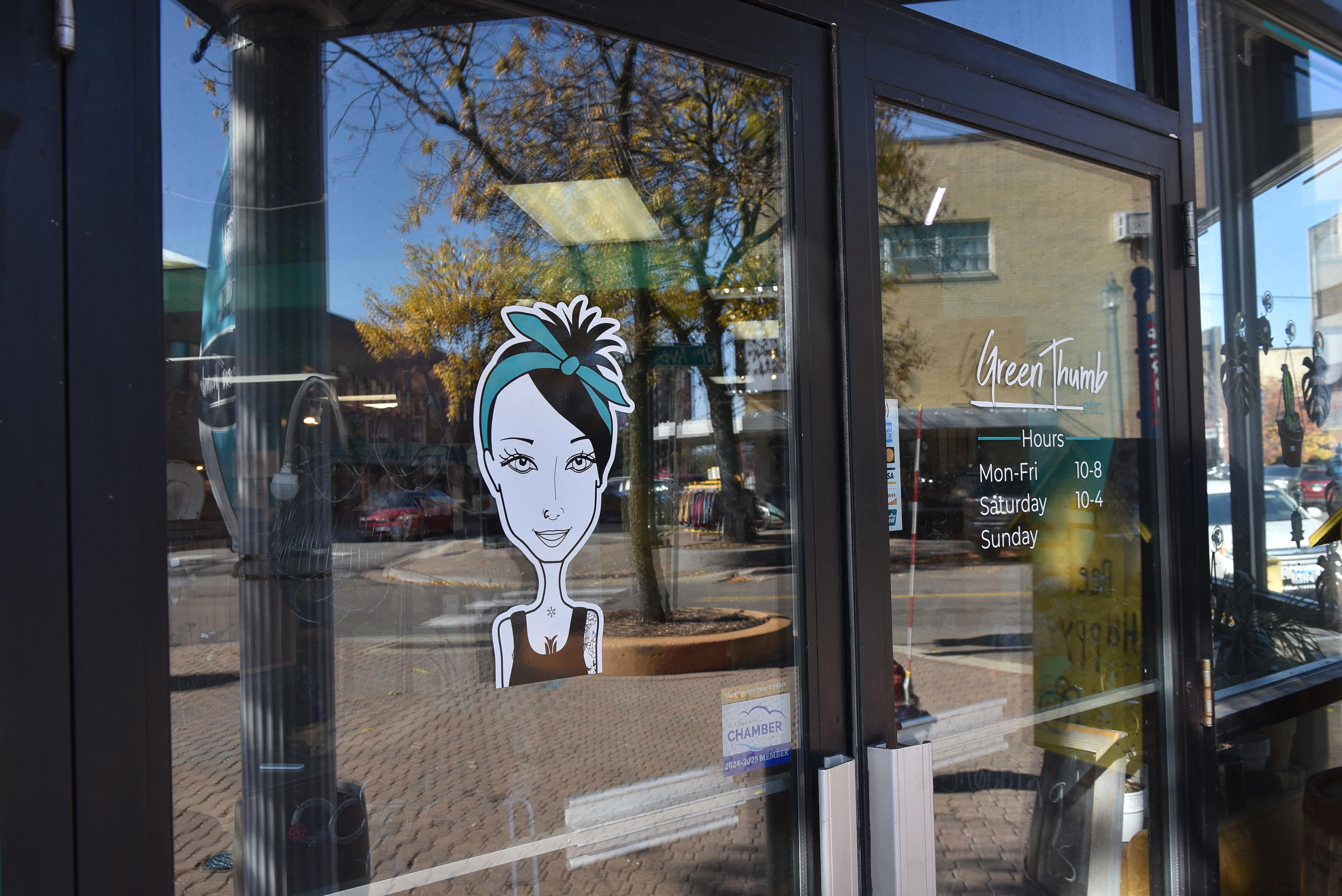 St. Cloud's Green Thumb Etc. adds metal art and new partner