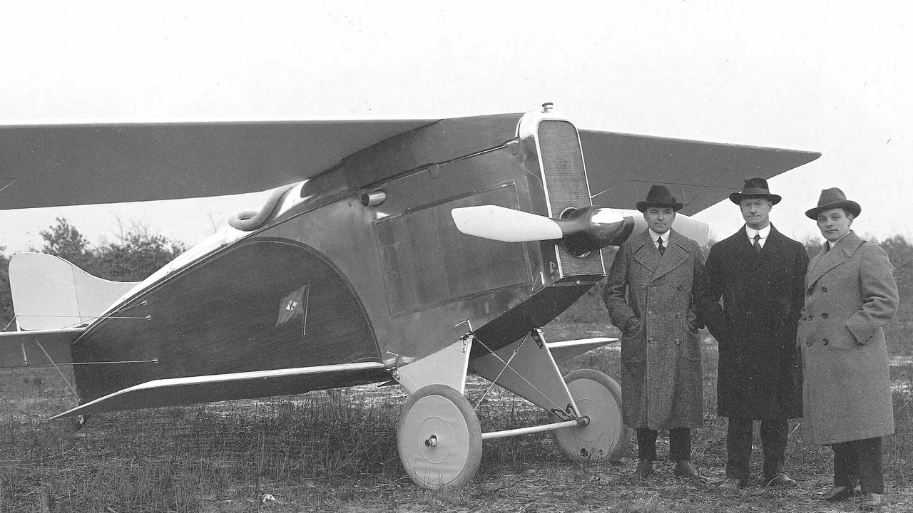 William Whitney’s bullet biplane crashed on both first flights