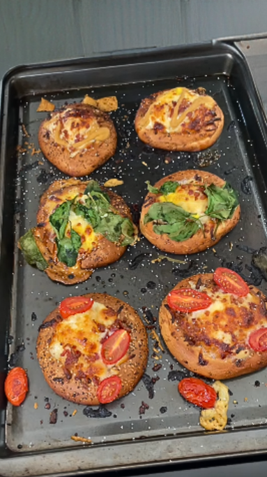 Simple bagel trick for easier food preparation