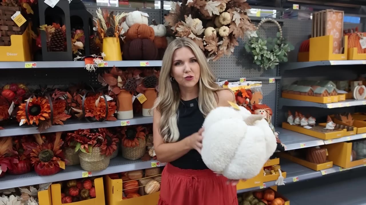 Shopping for fall decor at Walmart reveals a standout find among ...