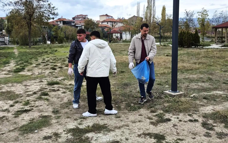 Hisarcık’ta MYO’dan çevre temizliği etkinliği