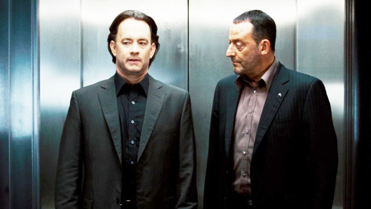 « Dans tous les films, il les a » : l'improbable cadeau de Jean Reno à ...