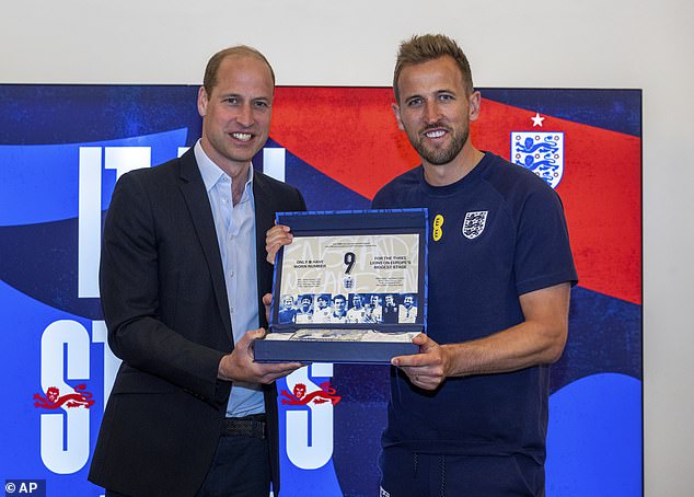 Prince William's message to King Harry! Royal approval for Ballon d'Or ...