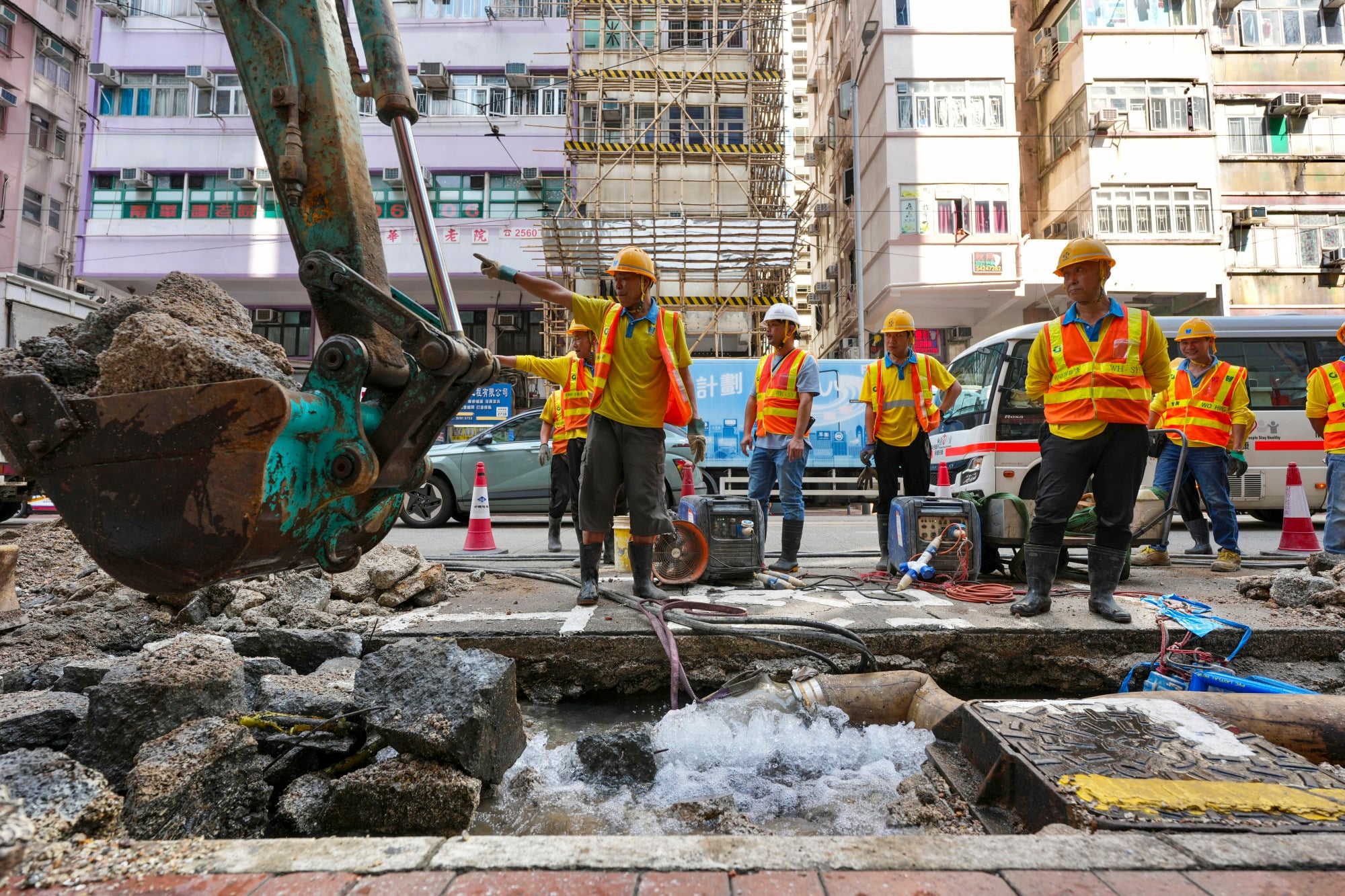 Households in parts of eastern district without water after pipe burst ...