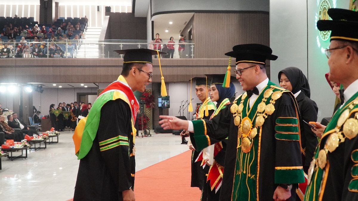 Unjani wisuda 3.724 lulusan, rektor tekankan skill digital dan ...