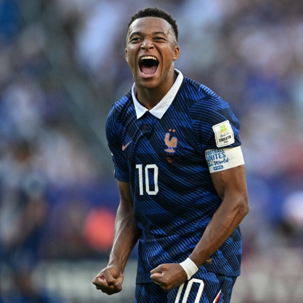 Mbappé perde gli sponsor in Cina. Perché Dongpeng e Mengniu hanno ...