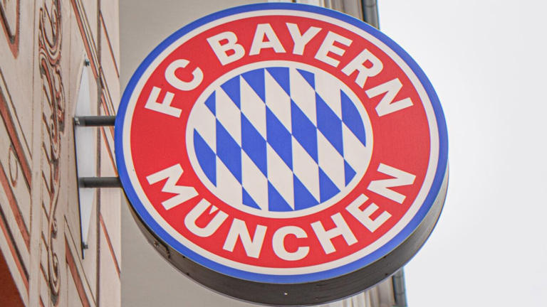 Bayern reiser uten trener til Magdeburg og venter fortsatt på Neuer
