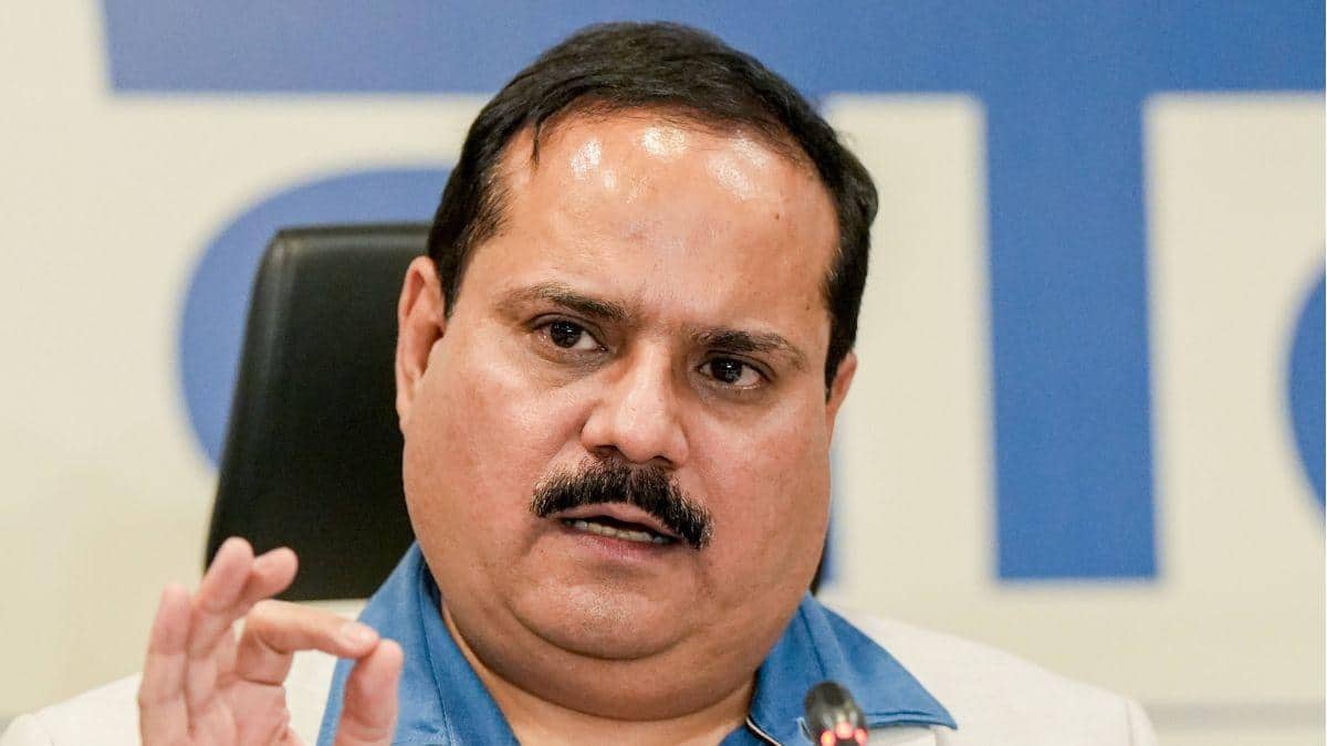 UP poll officer's 'minority' jibe triggers row over 'Ram Hit Yadav ...