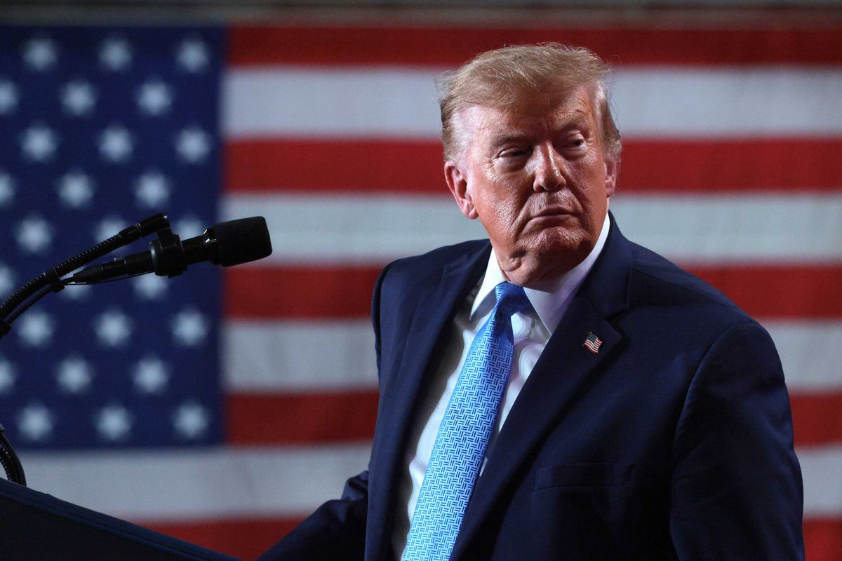 'Made my night': Foul-mouthed heckler interrupts Trump's rally speech ...